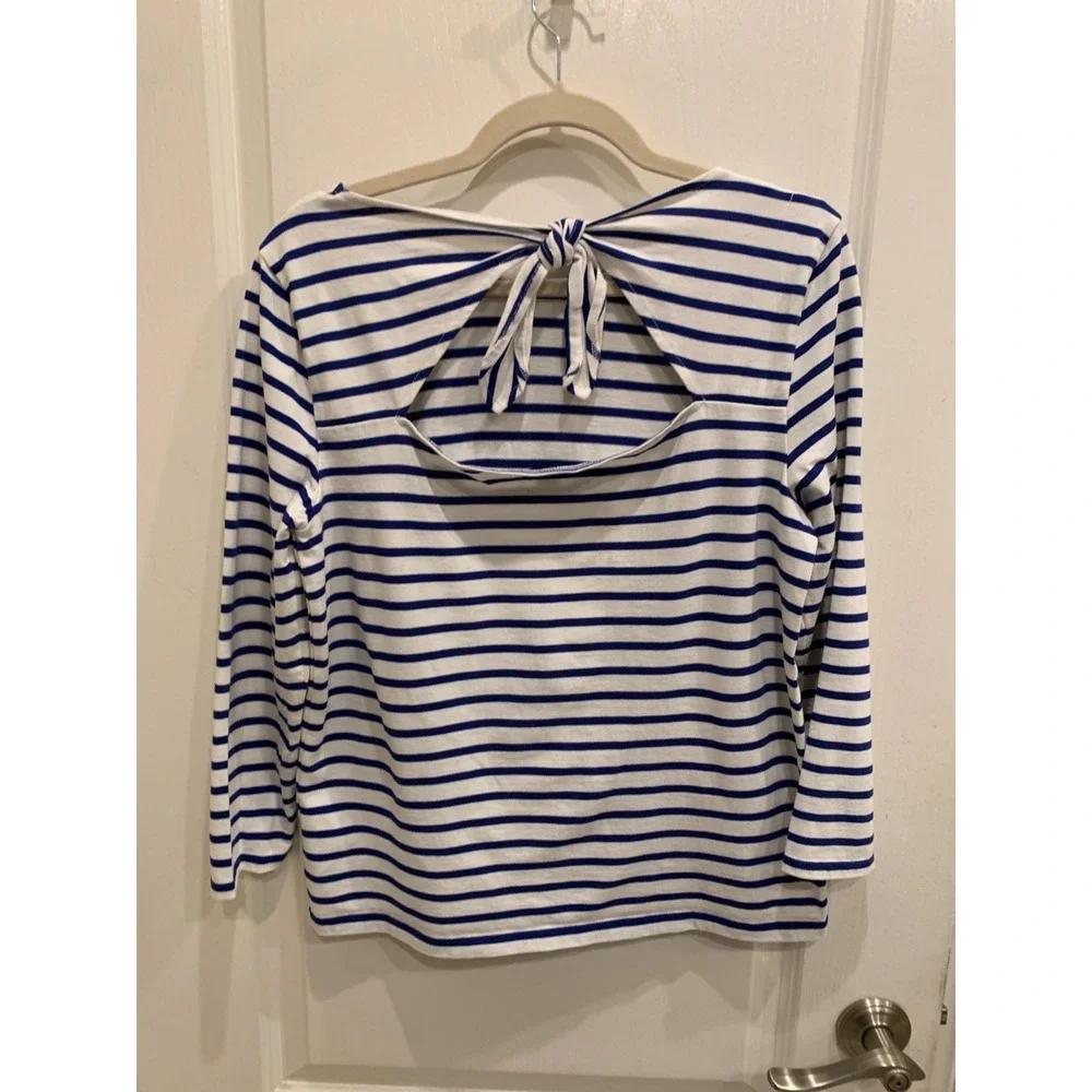 JCrew Blue and White Striped Knit Shirt Circle tie in the back Sz‎ M